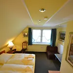 Seeadler In Groß Zicker/halbinsel Mönchgut Ferienhaus *