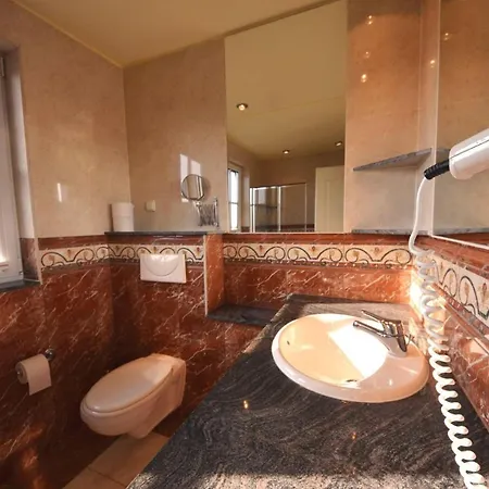 Ferienhaus-seeadler-in-gross-zicker-halbinsel-moenchgut * Groß Zicker