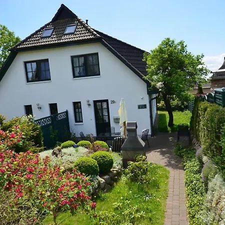 Ferienhaus-seeadler-in-gross-zicker-halbinsel-moenchgut