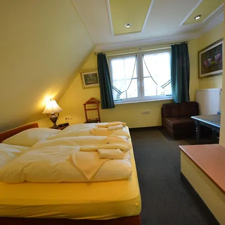 Ferienhaus-seeadler-in-gross-zicker-halbinsel-moenchgut